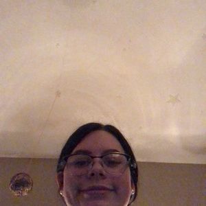 Meet your Posher, Carly